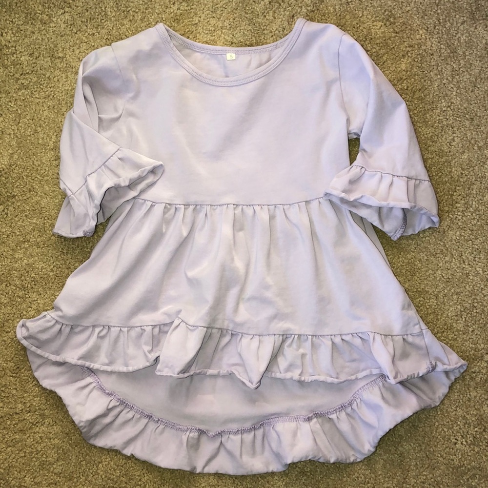 Periwinkle hi-lo top size 5 play condition